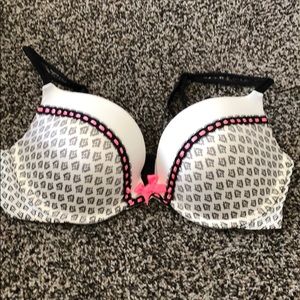 Victoria secret very sexy push-up bra